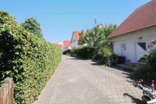 Weg zum Grundstück - Grundstück in Roßtal