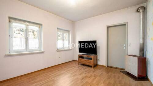 EG 1 Wohnzimmer 1 - 1 Zimmer Mehrfamilienhaus, Wohnhaus in Bad Aibling