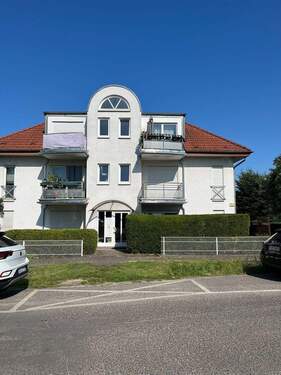 Front.jpg - 3 Zimmer Etagenwohnung in Berlin