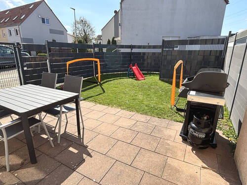 Garten vorm Haus... - 