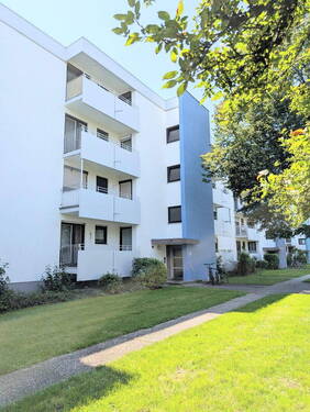 Hausansicht - Sanierte & freie 3 Zimmerwohnung I 2 Balkone I Top Lage