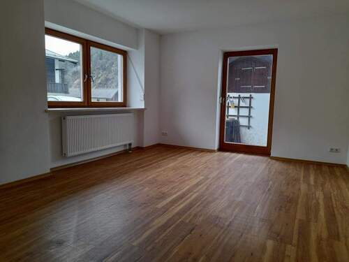 Wohnzimmer - 3 Zimmer Etagenwohnung in Bischofswiesen