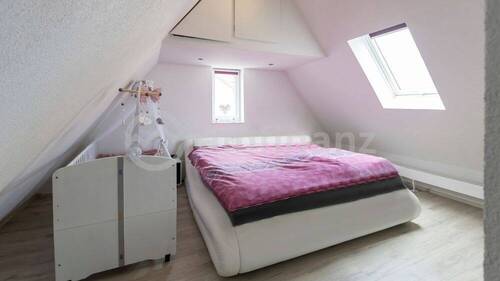 2. DG: Schlafzimmer mit Ankleide - 