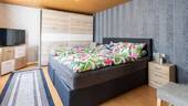 EG: großes Schlafzimmer - 