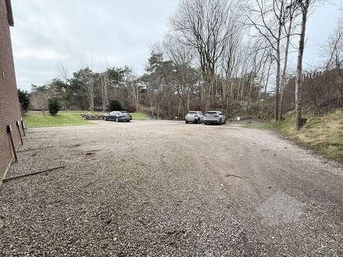 Parkplatz hinter dem Haus - 