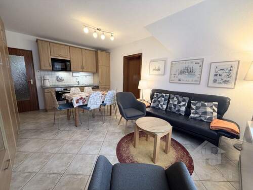 Wohn-, Koch-, Ess und Schlafzimmer - 