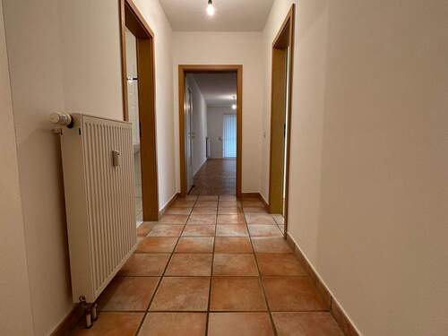 Flur - Etagenwohnung mit 82,00 m² in Pinneberg zur Miete