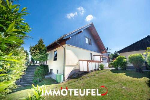 Blick vom Garten - 7 Zimmer Einfamilienhaus zum Kaufen in Zwönitz