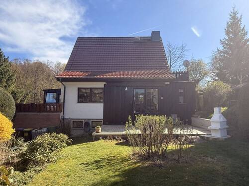 Rückseite Haus + Terrasse - 2 Zimmer Einfamilienhaus in Geithain / Ossa