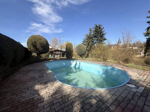 Pool - Einfamilienhaus mit 195,00 m&sup2; in Geithain / Ossa zum Kaufen