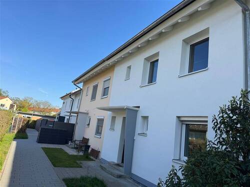 Aussenansicht - 3 Zimmer Mehrfamilienhaus, Wohnhaus zum Kaufen in Coburg