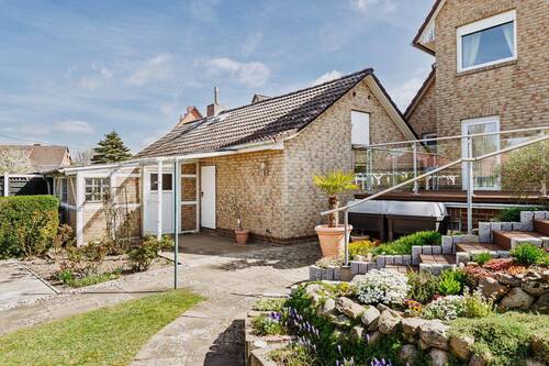 Garage mit Abstellraum - Einfamilienhaus mit 154,80 m&sup2; in Bienenbüttel zum Kaufen