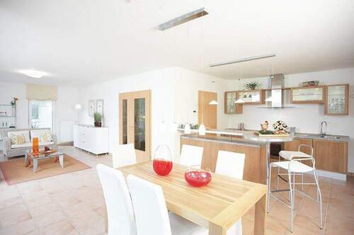 Beispielbild Küche - 5 Zimmer Einfamilienhaus in Lichtenstein/Sachsen