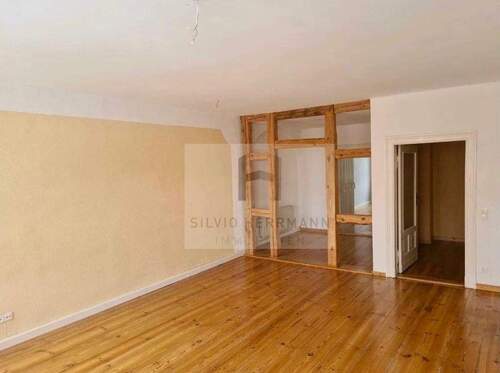 Wohnen - Mehrfamilienhaus, Wohnhaus mit 290,00 m&sup2; in Calau zum Kaufen