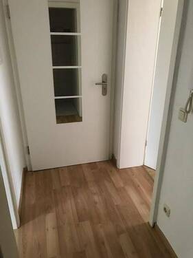 Flur - 2 Zimmer Etagenwohnung zur Miete in Magdeburg