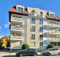 2-Zimmer-Dachgeschosswohnung mit 2 Balkonen, Aufzug und TG-Stellplatz im schönen Dresden-Striesen