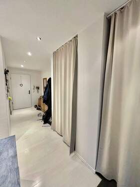 Eingangsbereich - 2 Zimmer Etagenwohnung zum Kaufen in Dresden