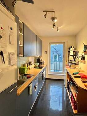 Küche mit Balkon - Etagenwohnung in Dresden zum Kaufen