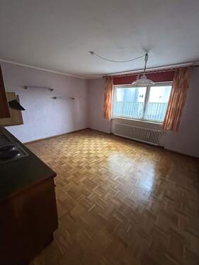 Raum mit Küche (Keller) - 