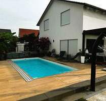 Elegantes Einfamilienhaus mit Pool in ruhiger Lage am Ortsrand von Kürzell. - Meißenheim