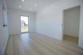 Zimmer 2 im OG - 