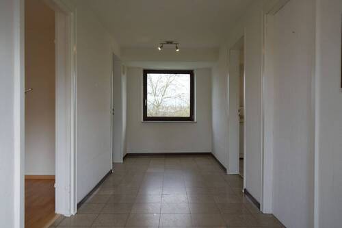 Eingangsflur - Etagenwohnung mit 80,00 m&sup2; in Riegelsberg zur Miete