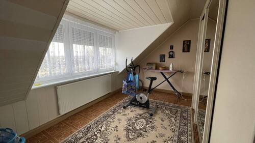 Ankleide - Etagenwohnung mit 97,70 m² in Heidenau zum Kaufen