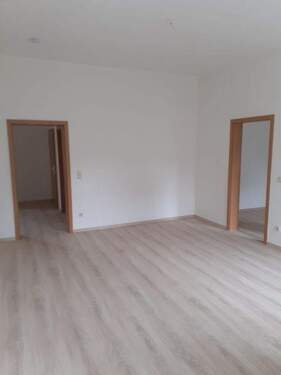 Wohnzimmer - 4 Zimmer Etagenwohnung zur Miete in Gera