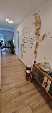 B09 Flur Richtung Wohnzimmer - 