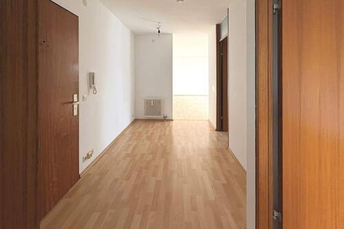 Flur - Etagenwohnung mit 54,00 m&sup2; in Stuttgart zum Kaufen