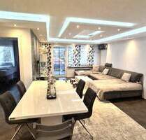 Traumhafte 90 m²-Whg. . Komplett modernisiert mit Klima, Garage & Stellplatz - Wolfschlugen