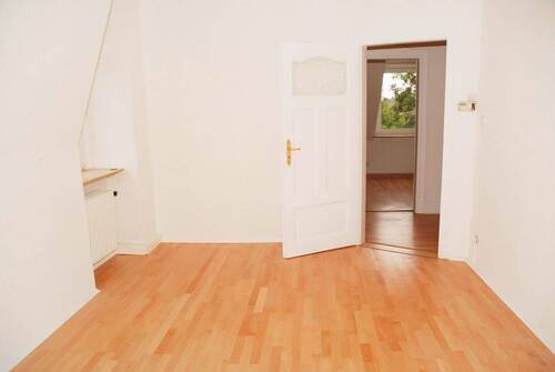Raum.jpg - Etagenwohnung mit 70,00 m&sup2; in Frankfurt am Main zum Kaufen