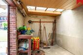 Abstellraum an der Garage Bild II - 