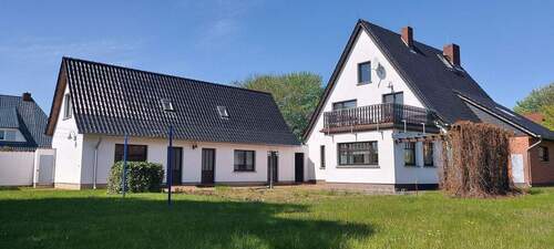 Außenansicht - +++HALBINSEL DARSS+++Zum Verkauf steht ein großzügiges Einfamilienhaus in Hafennähe von Zingst.