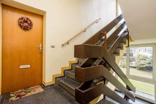 Treppenhaus - Etagenwohnung mit 77,30 m² in Berlin-Lankwitz zum Kaufen