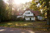 Straßenansicht - Historisches Landhaus trifft modernes Wohnen