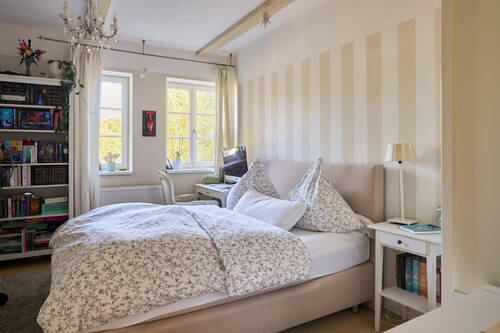 Ferienwohnung 1 - Mehrfamilienhaus, Wohnhaus mit 360,60 m² in Stechlin / Neuglobsow zum Kaufen