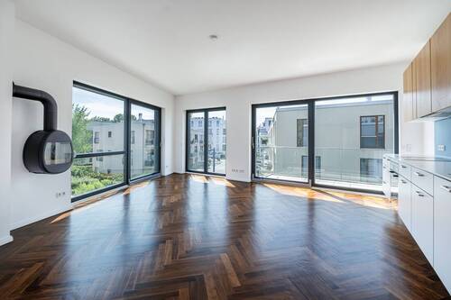 Wohn- und Essbereich - 4 Zimmer Etagenwohnung zum Kaufen in Berlin