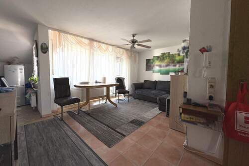 Wohn-/Esszimmer - Etagenwohnung mit 63,00 m&sup2; in Öhringen zum Kaufen