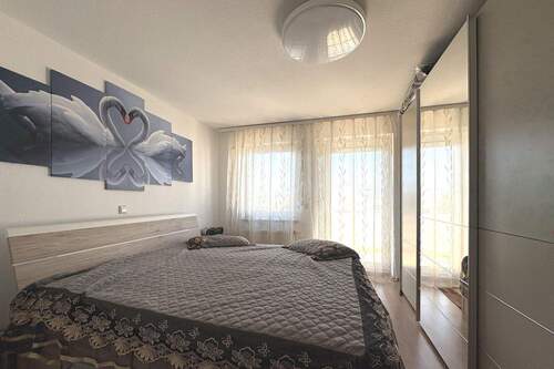 Schlafzimmer mit Balkon - 