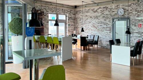 Eingangsbereich und Lounge - 