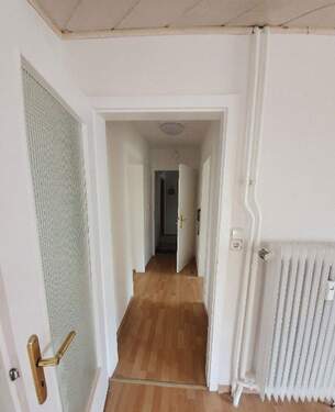 Flur - Etagenwohnung mit 54,30 m² in Fellbach zum Kaufen