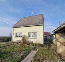 Schönes kleines Haus zum Sanieren in Callenberg