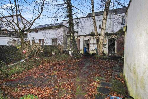 Hofbereich mit Schuppen - 