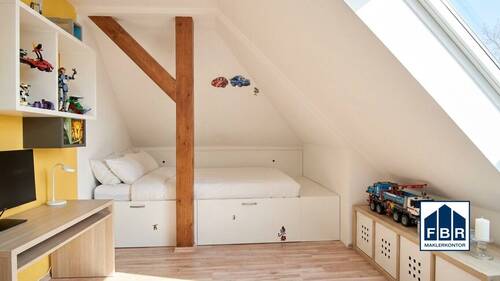Zimmer 1 im Dachgeschoss - 
