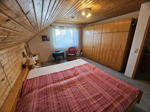 Elternschlafzimmer 1. OG - 