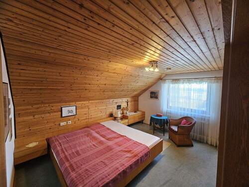 Elternschlafzimmer 1. OG - 