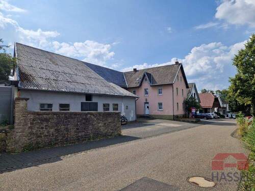 Viel Platz drumherum - 7 Zimmer Bauernhaus, Landhaus in Nettersheim / Marmagen