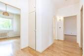 Herzlich Willkommen - Bezugsfrei: 3 Zimmer mit Südostbalkon