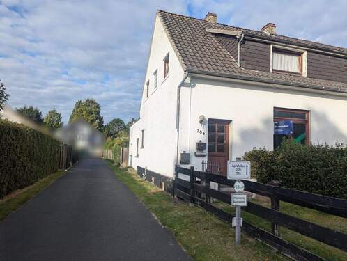 Außenansicht - Doppelhaushälfte mit Potenzial - Sanierung in begehrter Lage Oberneuland